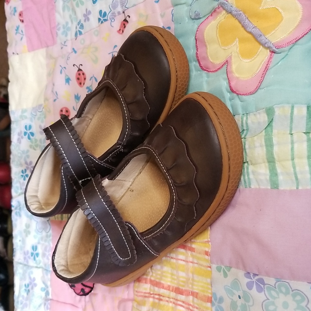 Livie & Luca Brown Leather Ruche HTF Size 3 Youth
